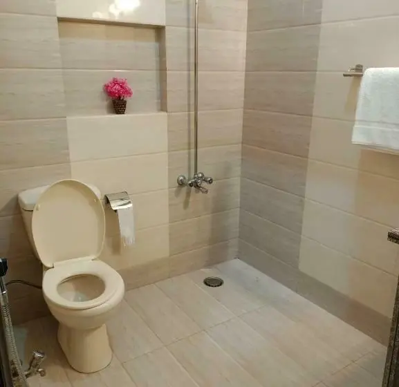اتاق لوکس یک تخته, Bluesky Clifton