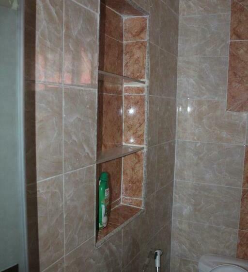 سوییت لوکس, Amazing Grace Hostel And International Serviced Apartments