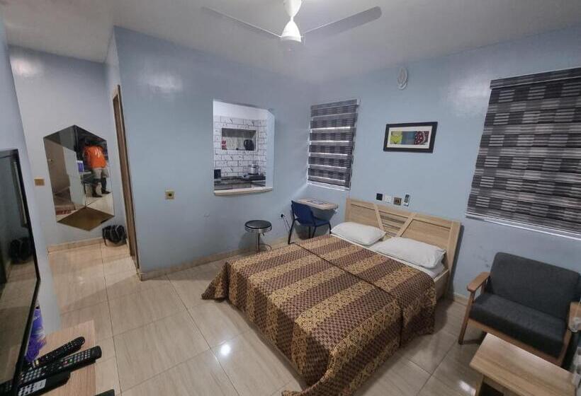 سوییت لوکس, Amazing Grace Hostel And International Serviced Apartments