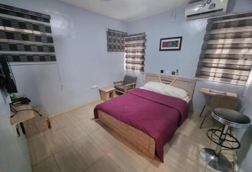 سوییت لوکس, Amazing Grace Hostel And International Serviced Apartments