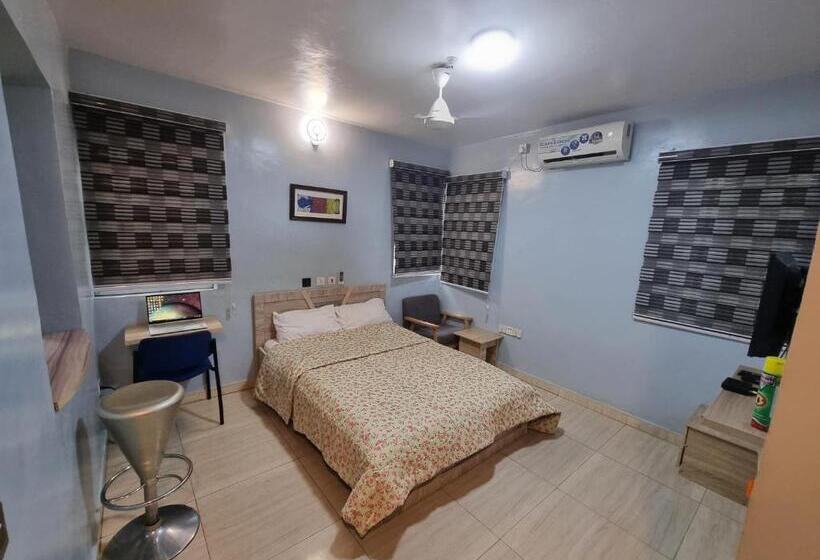 سوییت لوکس, Amazing Grace Hostel And International Serviced Apartments