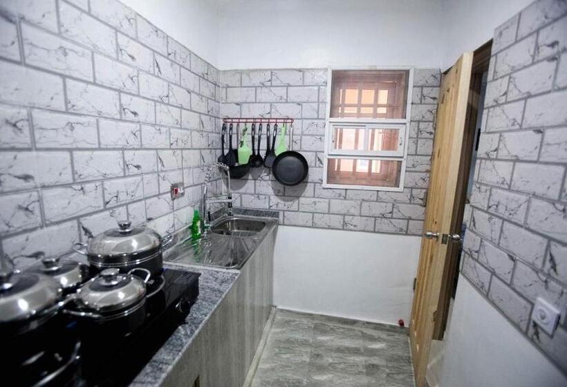 سوییت اجرایی, Amazing Grace Hostel And International Serviced Apartments