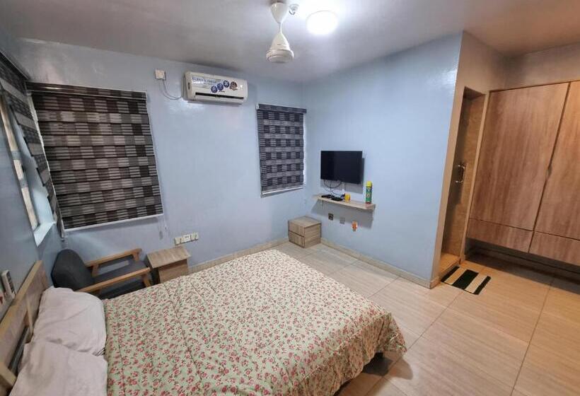 سوییت لوکس, Amazing Grace Hostel And International Serviced Apartments