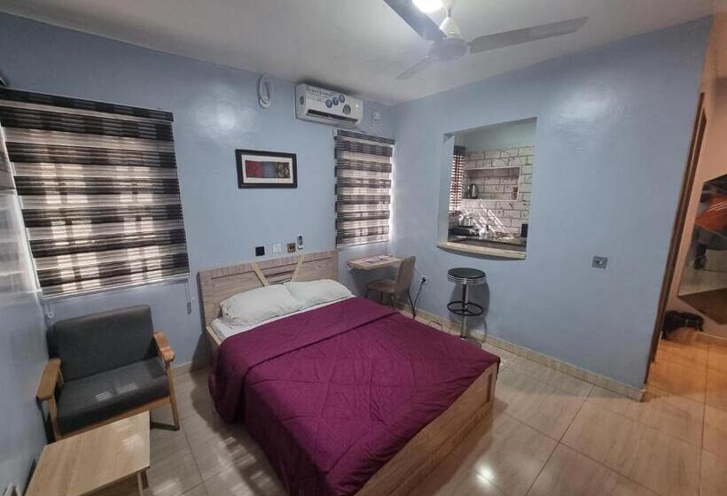 سوییت لوکس, Amazing Grace Hostel And International Serviced Apartments