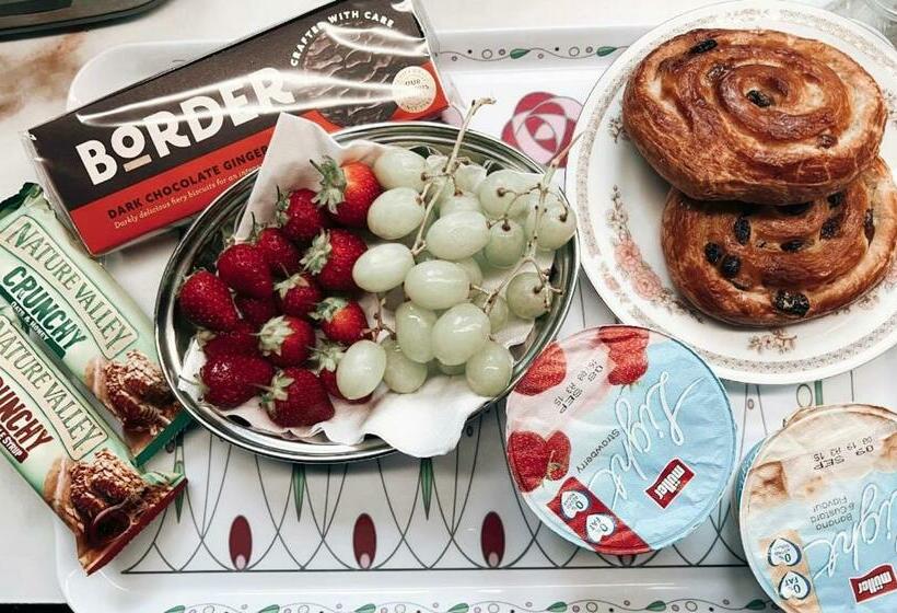 Deluxe Suite Sea View, Ivybank Villa