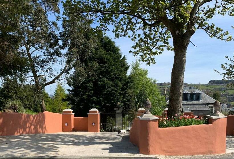 Deluxe Suite Sea View, Ivybank Villa