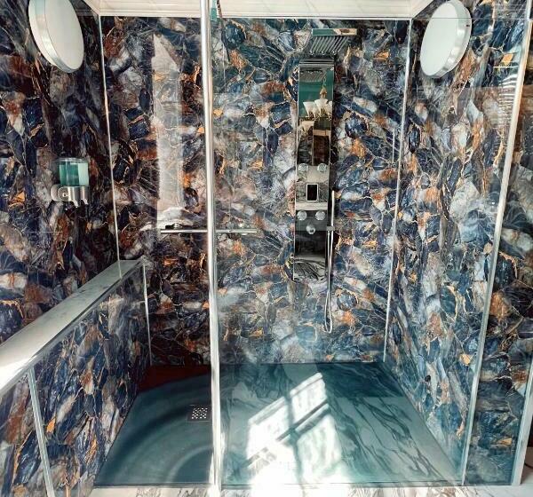 Deluxe Suite Sea View, Ivybank Villa