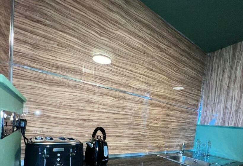 Deluxe Suite Sea View, Ivybank Villa