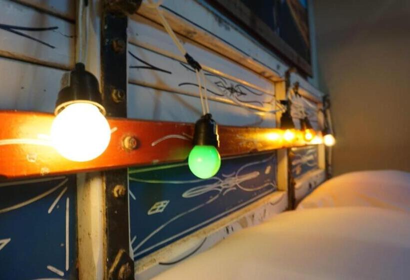 غرفة قياسية, Diógenes Pousada