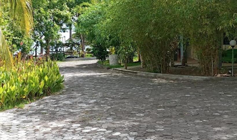 غرفة سوبيريور مطلّة علي البحر, Wailiti