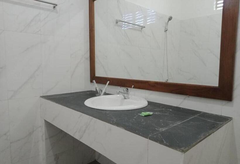 جناح مطلّ علي البحر, Wailiti