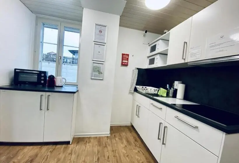 バス共有のスタンダードルーム, Monteurzimmer Worker S Accommodation Zimmerzuvermieten In Biberist