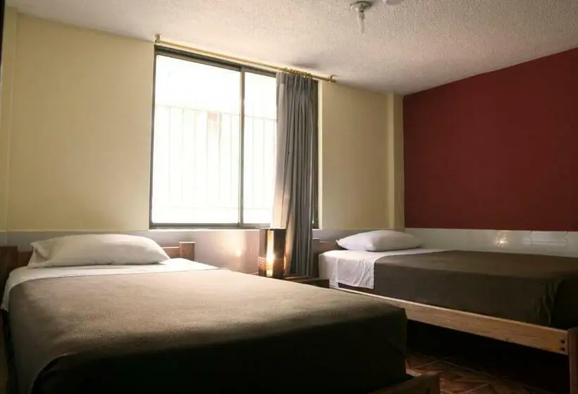 バス共有のスタンダードルーム, Papachos Hostel