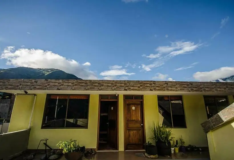 ルームシェアのワンベッド, Papachos Hostel