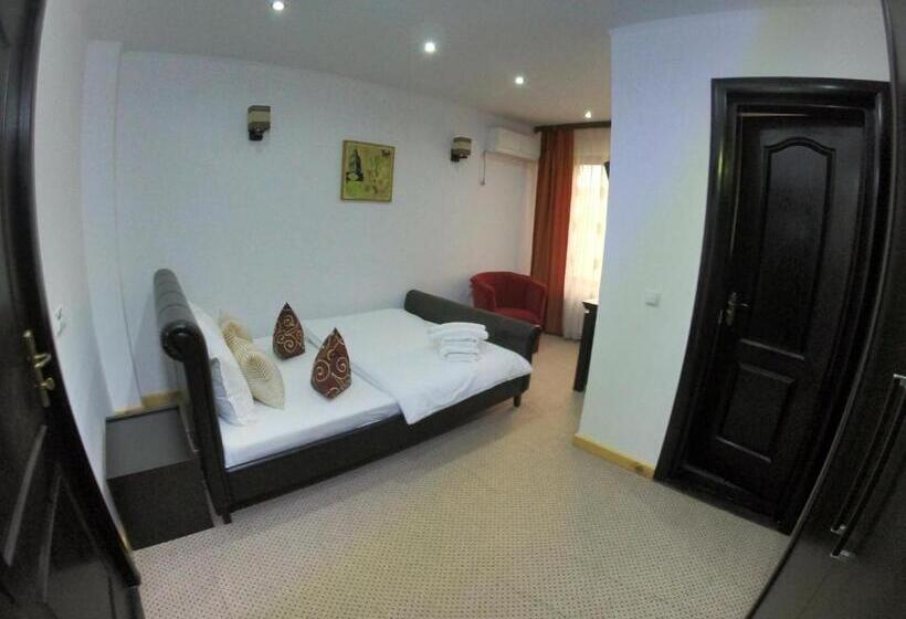 غرفة قياسية سرير كينج, Iris Bucovina