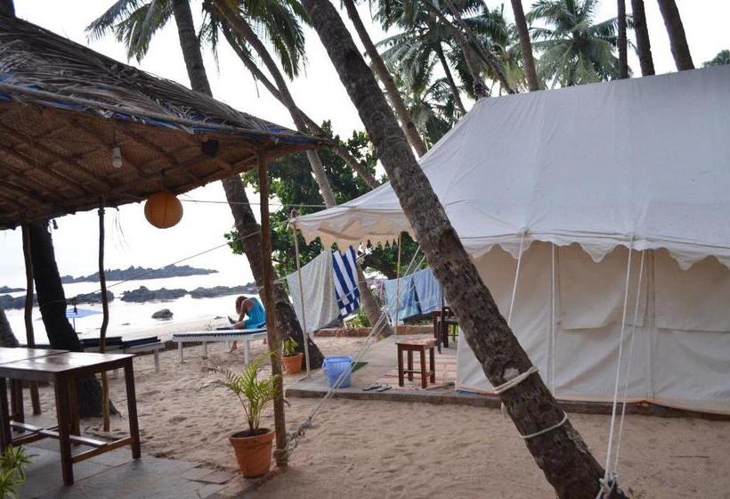 كوخ قياسي, Cola Beach Sunset Bay