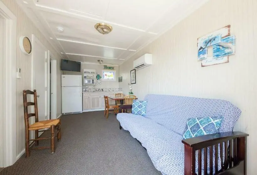 デラックススイート, Blue Dolphin Inn And Cottages