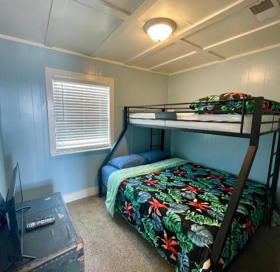 جناح عائلي, Blue Dolphin Inn And Cottages