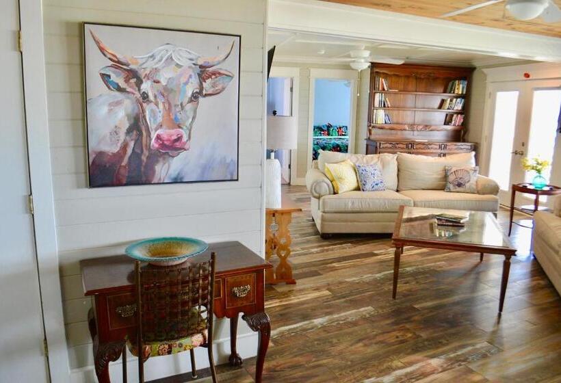 جناح عائلي, Blue Dolphin Inn And Cottages