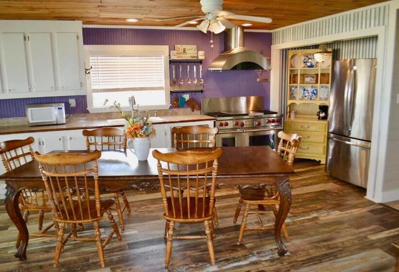 جناح عائلي, Blue Dolphin Inn And Cottages