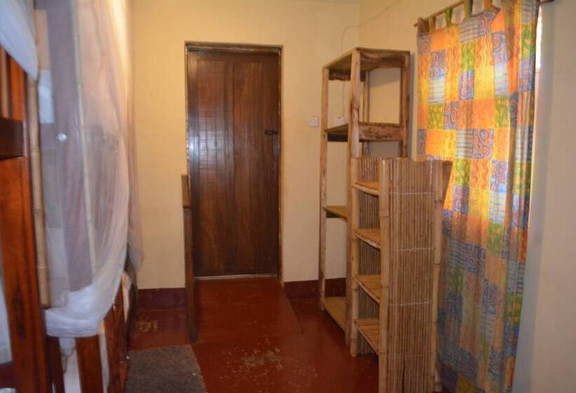 تختخواب در اتاق مشترک, Jinja Backpackers