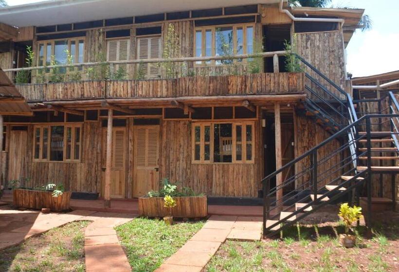 تختخواب در اتاق مشترک, Jinja Backpackers