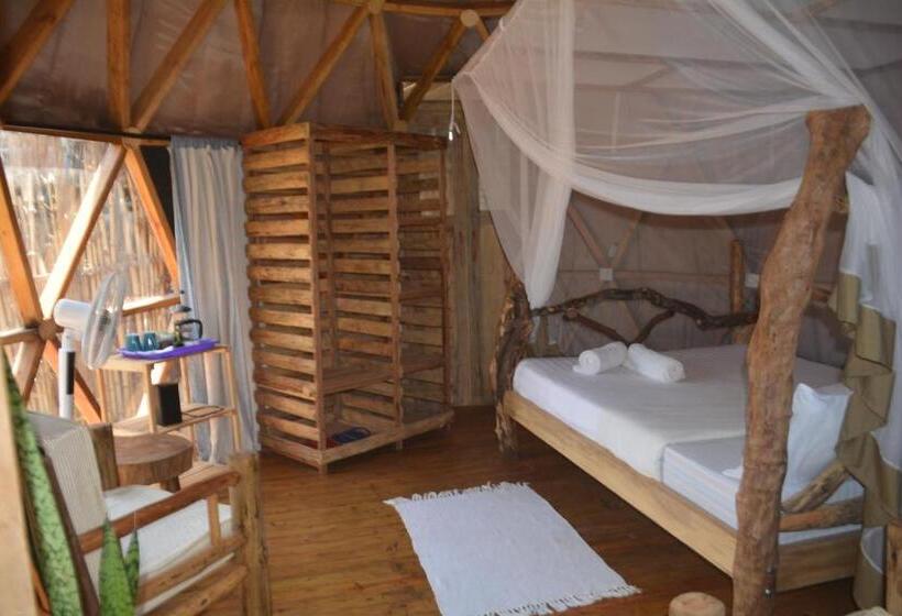 اتاق خانوادگی, Jinja Backpackers