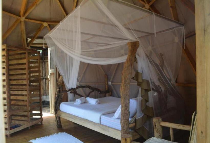 اتاق خانوادگی, Jinja Backpackers