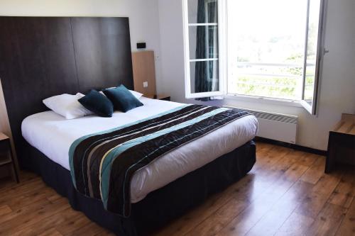 اتاق استاندارد با چشم‌انداز دریاچه, Brit Hôtel Confort   La Tour Blanche