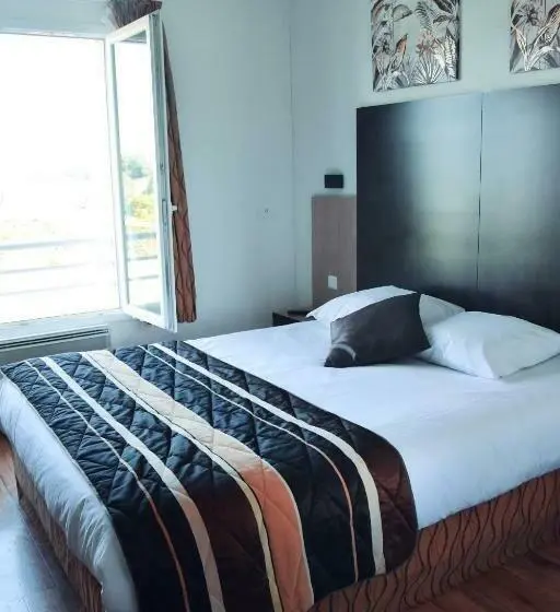 レイクビュースタンダードルーム, Brit Hôtel Confort   La Tour Blanche