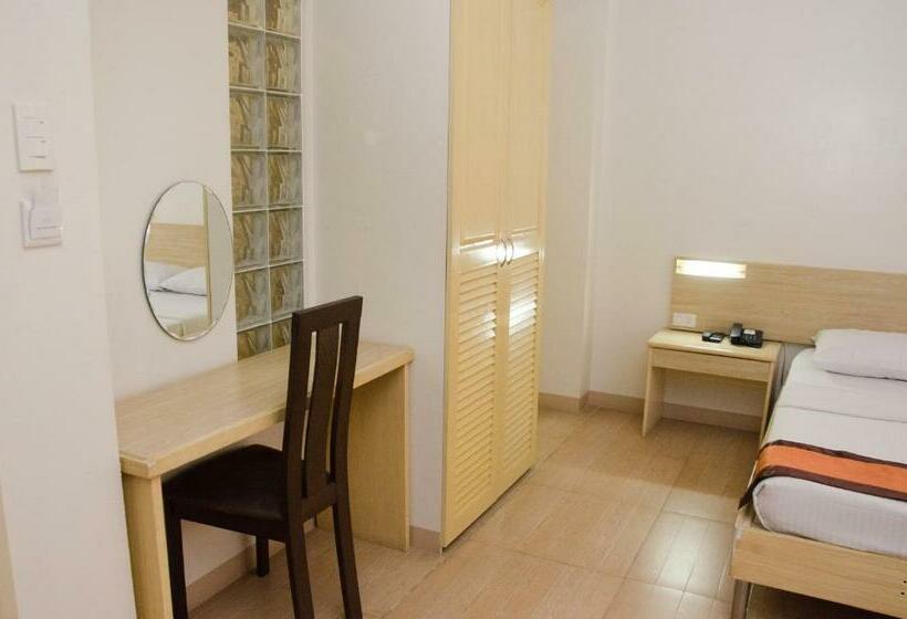 Camera Deluxe, M Suites