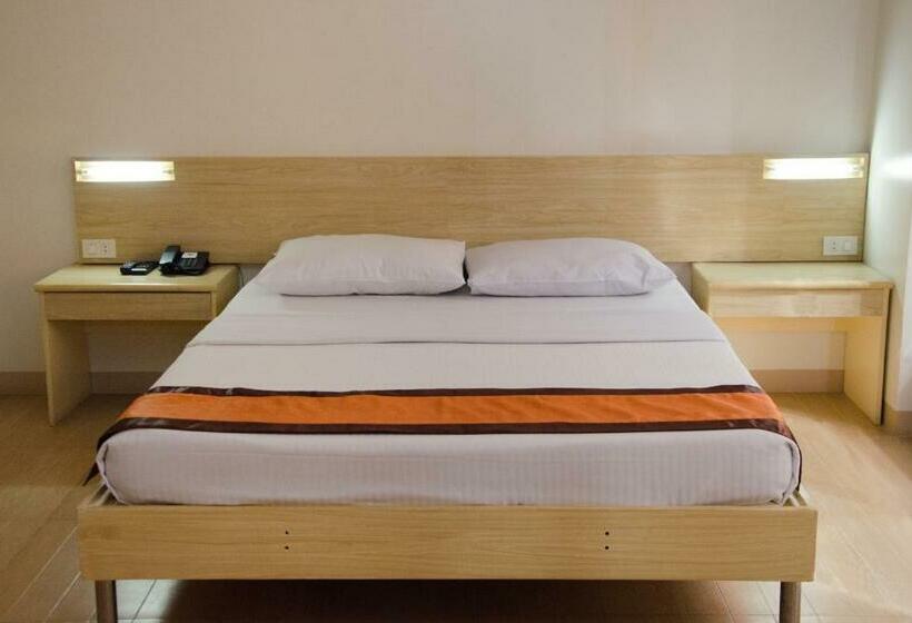 Camera Deluxe, M Suites