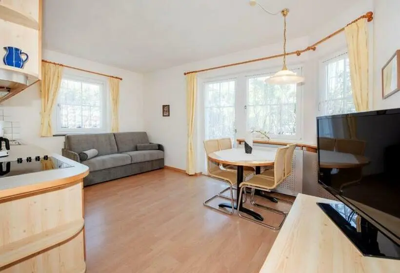1 Bedroom Apartment Lake View, Mareithof Appartements Seeblick