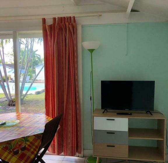 استودیوی استاندارد, Résidence Naturelle Pour Naturistes