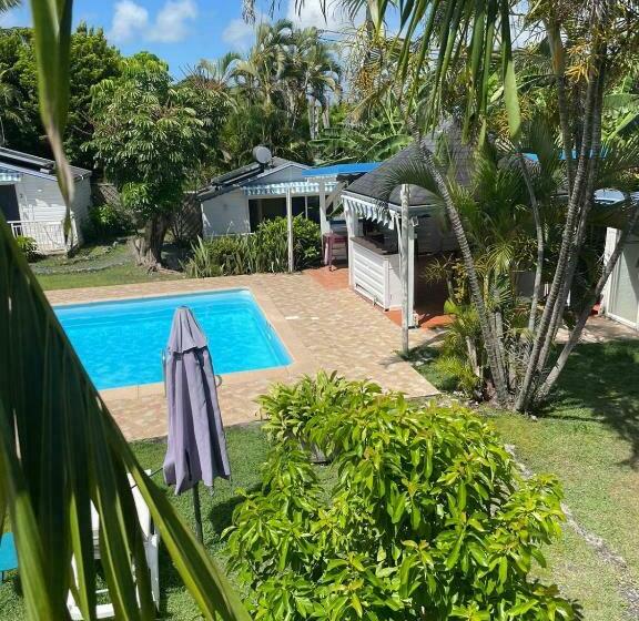 استودیوی استاندارد, Résidence Naturelle Pour Naturistes