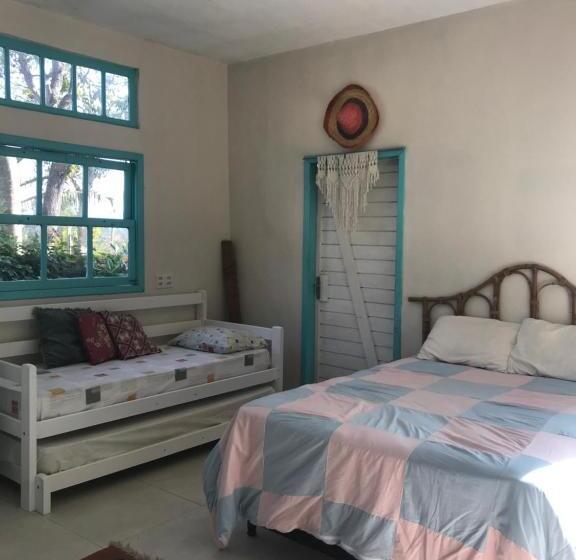 스탠다드 스튜디오, Paikea Hostel Praia Do Rosa