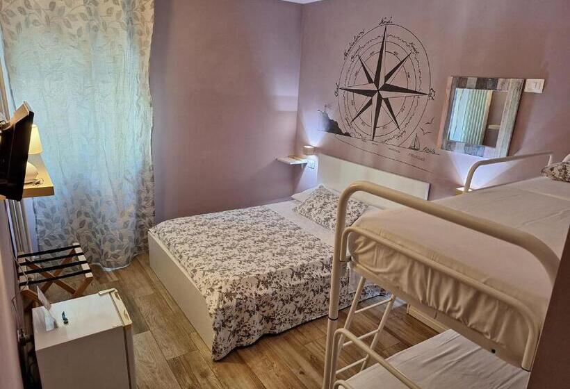 标准三人间, Sweet Harbour B&b