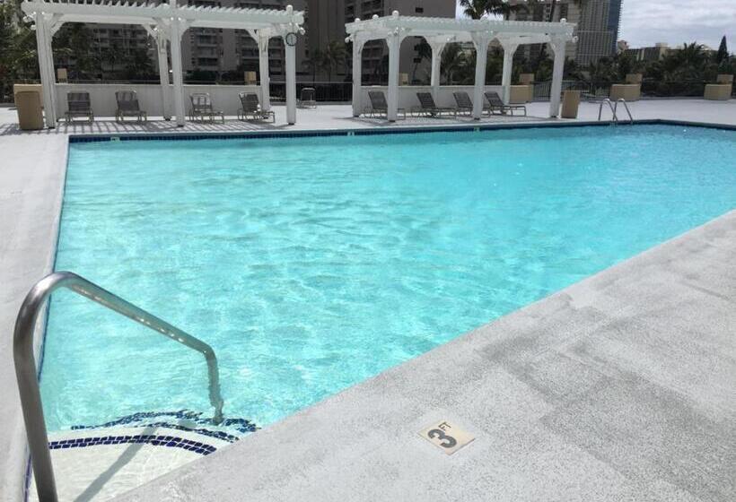 Апартаменты Пентхаус 1 Спальня, Waikiki Penthouse @ The Monarch