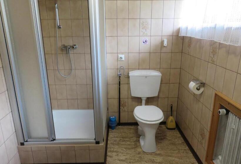 标准间, Haus Elena