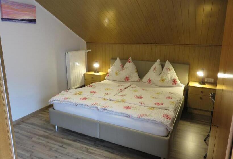 标准间, Haus Elena