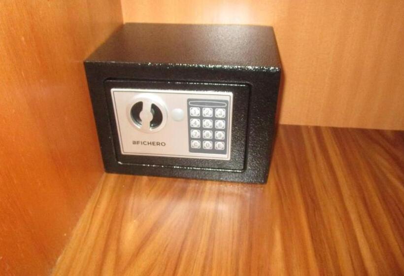 高级大房间, Haus Elena