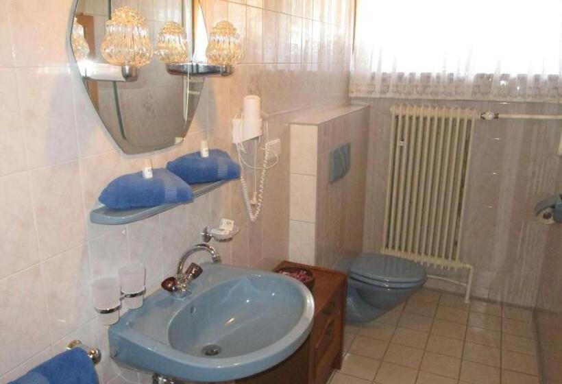 标准间带阳台, Haus Elena