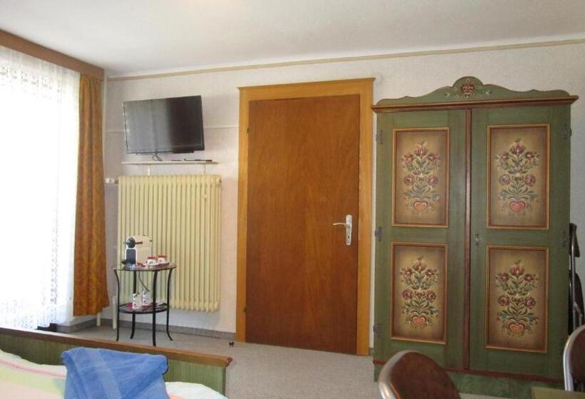 标准间带阳台, Haus Elena