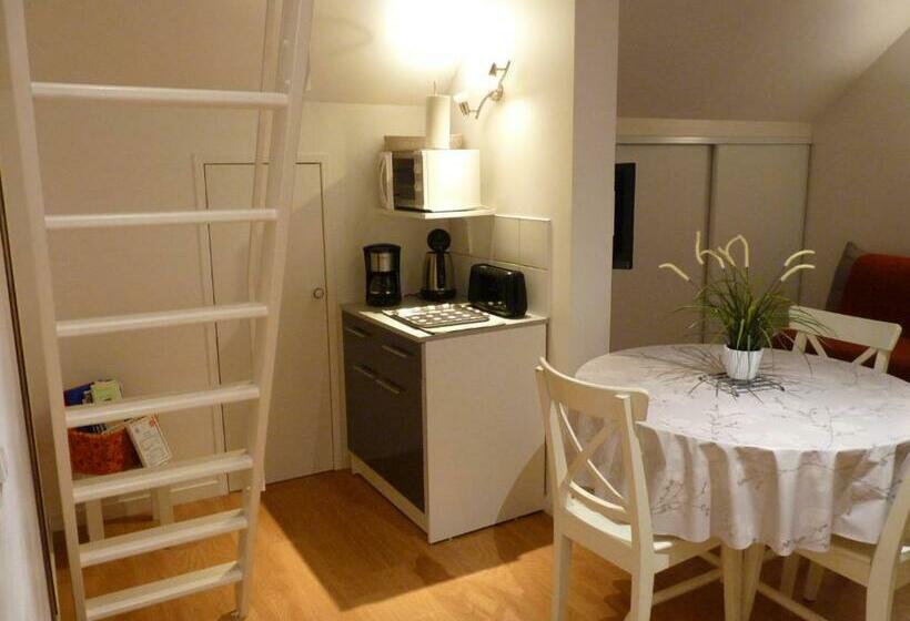 סטודיו משפחתי, Les Petits Jardins