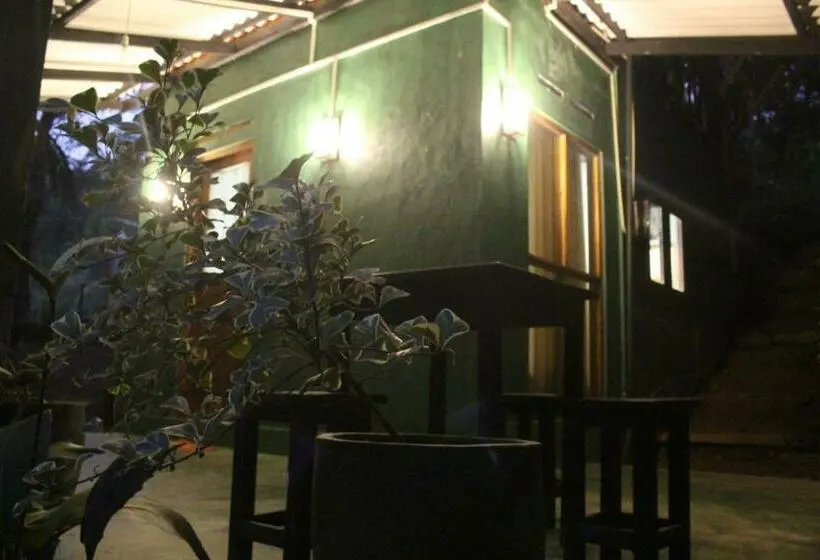 Standard-huone, Sinharaja Aranuwa Resort
