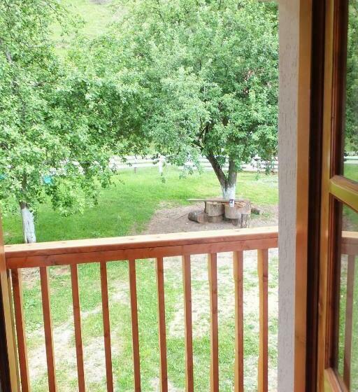 غرفة قياسية, Pensiunea Piatra Mandrutului