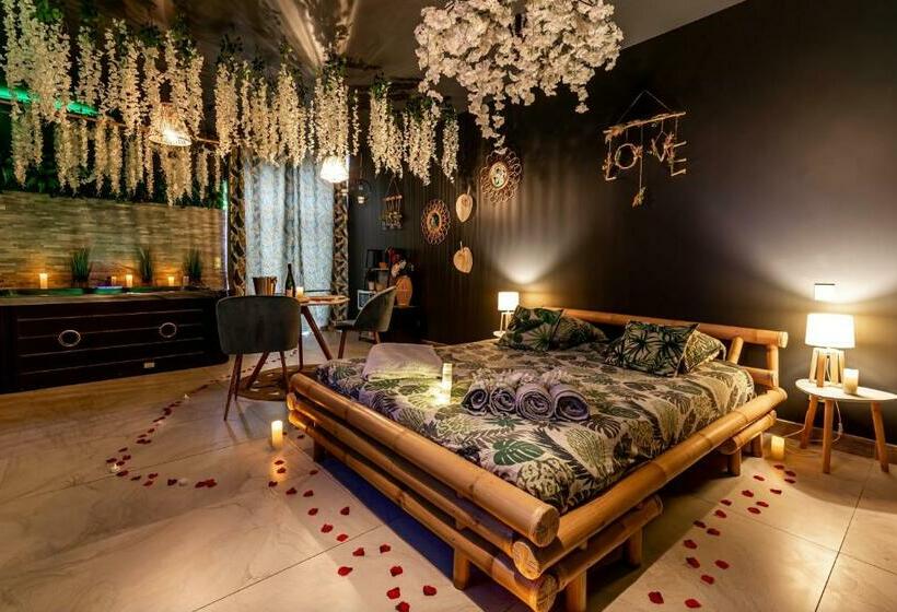 자쿠지 스위트, Sweet Uni Vert Jacuzzi