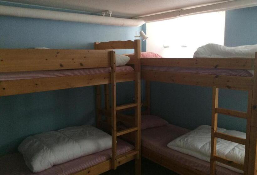 חדר משפחתי חדר אמבטיה משותף, Lönneberga Vandrarhem & Hostel