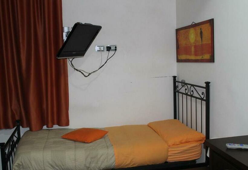 חדר סטנדרט יחיד, Nacional B&b