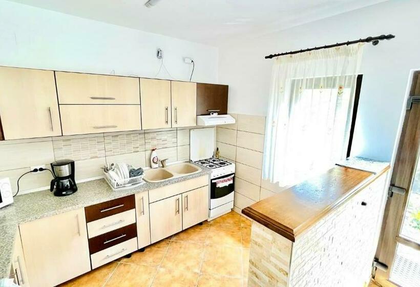 经济房, Casa Dintre Vai